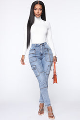 Off The Chain Cargo Jeans - Medium Blue Wash Ins Street